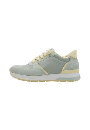 Jasnoszary i kremowy sportowy sneaker z zapięciem na sznurowadła i wyściełaną podeszwą, pokazany z boku na białym tle.
