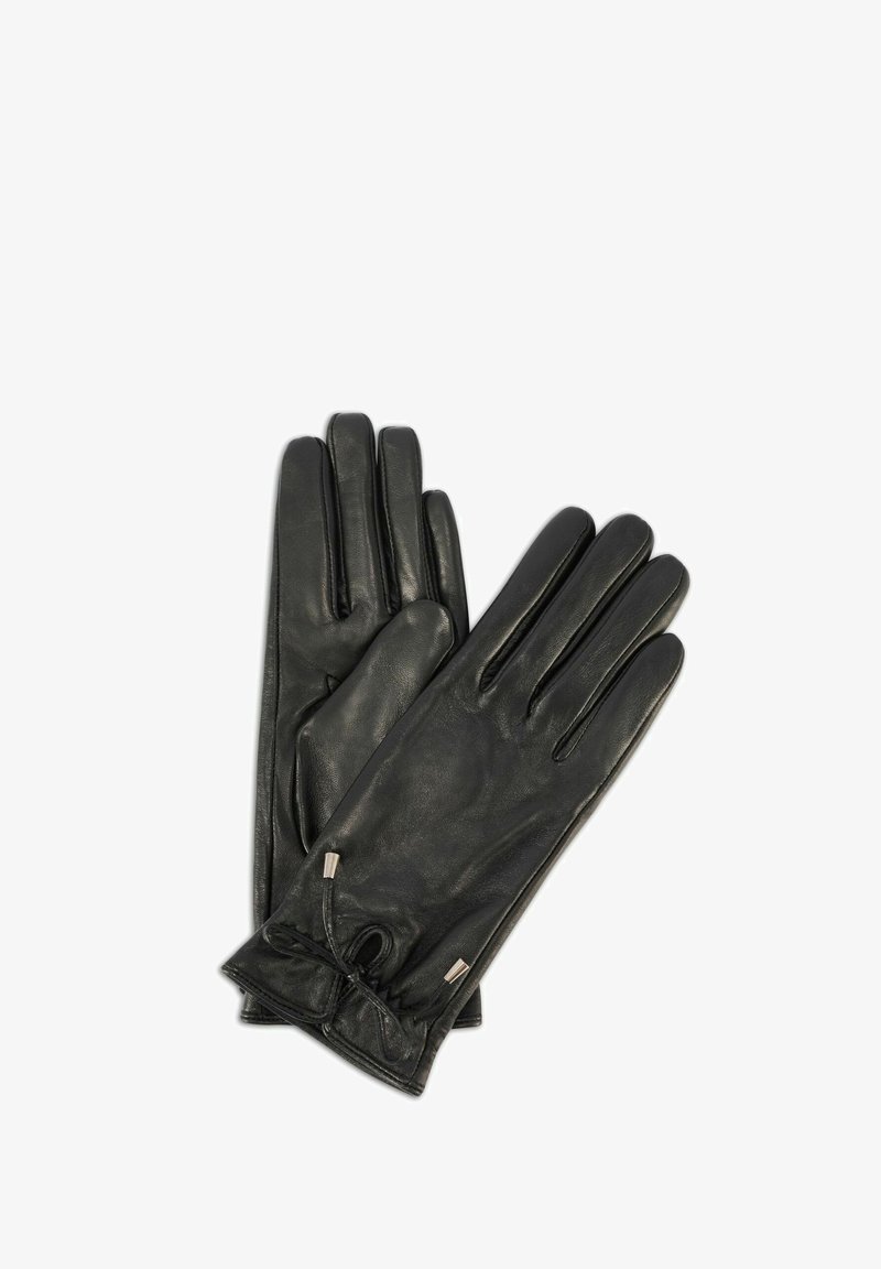 Czarne skórzane rękawice o gładkiej fakturze, z pięcioma palcami i regulowanym detalem przy nadgarstku z metalowymi akcentami.