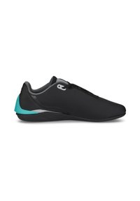 Chaussure de sport noire avec un design épuré. Présente une texture lisse, des accents gris et un onglet de talon teal pour un contraste supplémentaire.