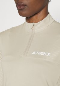 Adidas Terrex TERREX MULTI HALF ZIP LONGSLEEVE TEE - Langærmet T-shirt - beige