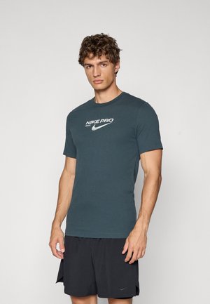 TEE TRAINING - Sport T-shirt - seaweed