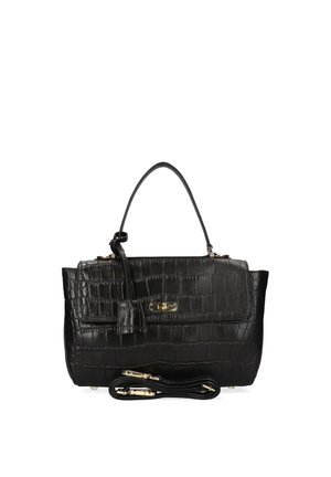 Borsa a mano in pelle nera con texture effetto coccodrillo, manico superiore, chiusura dorata e tracolla removibile arrotolata alla base su sfondo bianco.