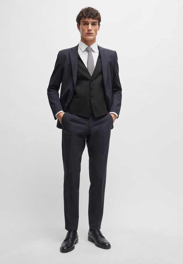 HUGE VEST - Waistcoat2