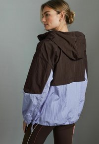 Next QUARTER ZIP - Veekindel jope - brown lilac