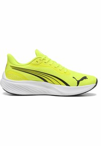Scarpe da corsa giallo brillante con una parte superiore in rete testurizzata, dettagli neri, una intersuola bianca imbottita e un design della suola esterna curved.