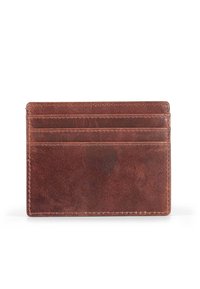Portafoglio in pelle marrone con quattro slot per carte, linee pulite, superficie liscia e dettagli di cucitura minima su sfondo bianco.