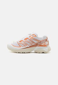 Salomon - XT PATHWAY UNISEX - Sneaker low - white/footwear copper/almond milk Thumbnail-Bild 1