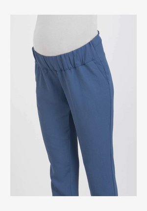 Pantalones con cinturilla elástica azul, fabricados en una tela suave, con bolsillos laterales y un diseño de pierna recta. Textura suave y costuras mínimas.