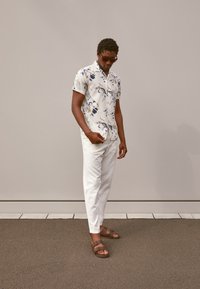 Selected Homme SLHREG VIGGO - Camisa - egret