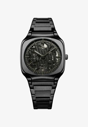 Skelettuhr mit einem Gehäuse und Armband aus schwarzem Edelstahl. Sie verfügt über ein transparentes Ziffernblatt mit komplexen Mechanismen und goldenen Akzenten auf den Stundenmarkierungen.