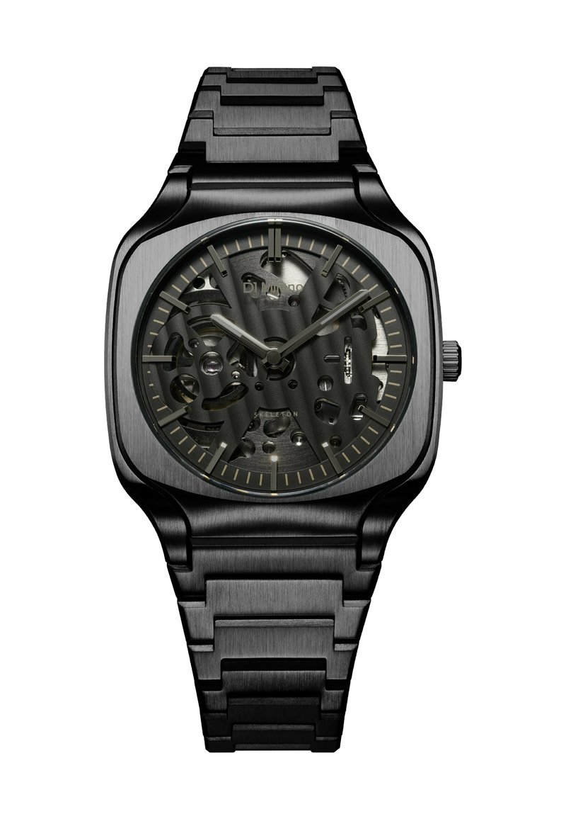 Skelettuhr mit einem Gehäuse und Armband aus schwarzem Edelstahl. Sie verfügt über ein transparentes Ziffernblatt mit komplexen Mechanismen und goldenen Akzenten auf den Stundenmarkierungen.