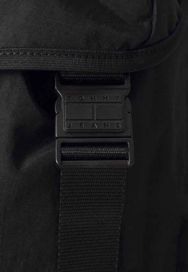 DAILY ELEVATED FLAP BACKPACK - Rucksack4