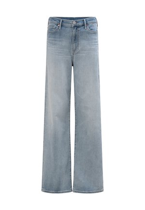 Hellblaue, hoch sitzende Jeans aus Denim mit weitem Bein, Knopfverschluss sowie vorderen und hinteren Taschen, auf weißem Hintergrund dargestellt.