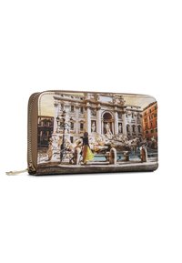 Portafoglio con zip che presenta una scena stampata di una donna in gonna gialla presso una fontana storica europea con architettura ornamentale.