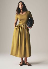THE SET REGULAR FIT - 2 PACK RIBBED SHORT SLEEVE MIX MIDI - Maxi šaty - green black