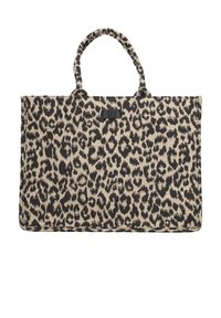 Sac fourre-tout rectangulaire en tissu à imprimé léopard noir et beige, avec deux poignées en haut.