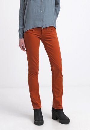 Jeansy Slim Fit