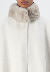 TWINSET Mantella - neve