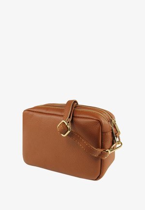 Braune Ledertasche mit strukturierter Oberfläche, rechteckiger Form, goldfarbenen Beschlägen, Reißverschluss und abnehmbarem Riemen.