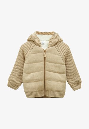 Chaqueta beige de punto para niño pequeño con capucha, cremallera frontal, paneles acolchados en la parte delantera y puños y dobladillo acanalados.