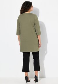 Ulla Popken V-NECK  - Maglietta a manica lunga - loden green