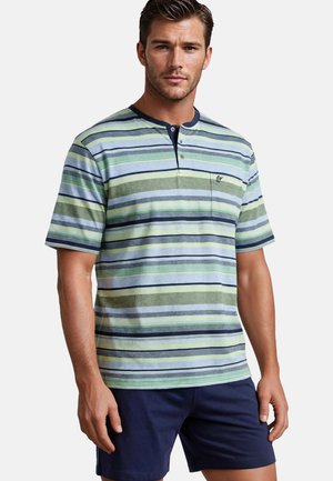 Chemise à manches courtes rayée en bleu, vert et gris, avec un col à revers et trois boutons. Comprend une petite poche poitrine.