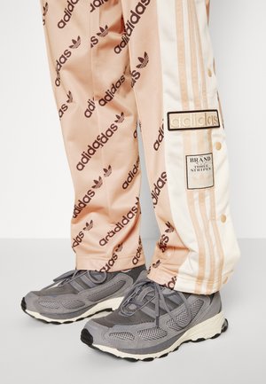 Teplákové kalhoty - light brown