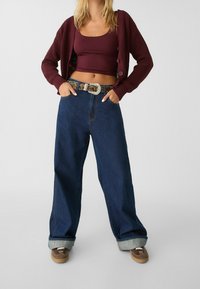 Stradivarius Strickjacke - bordeaux