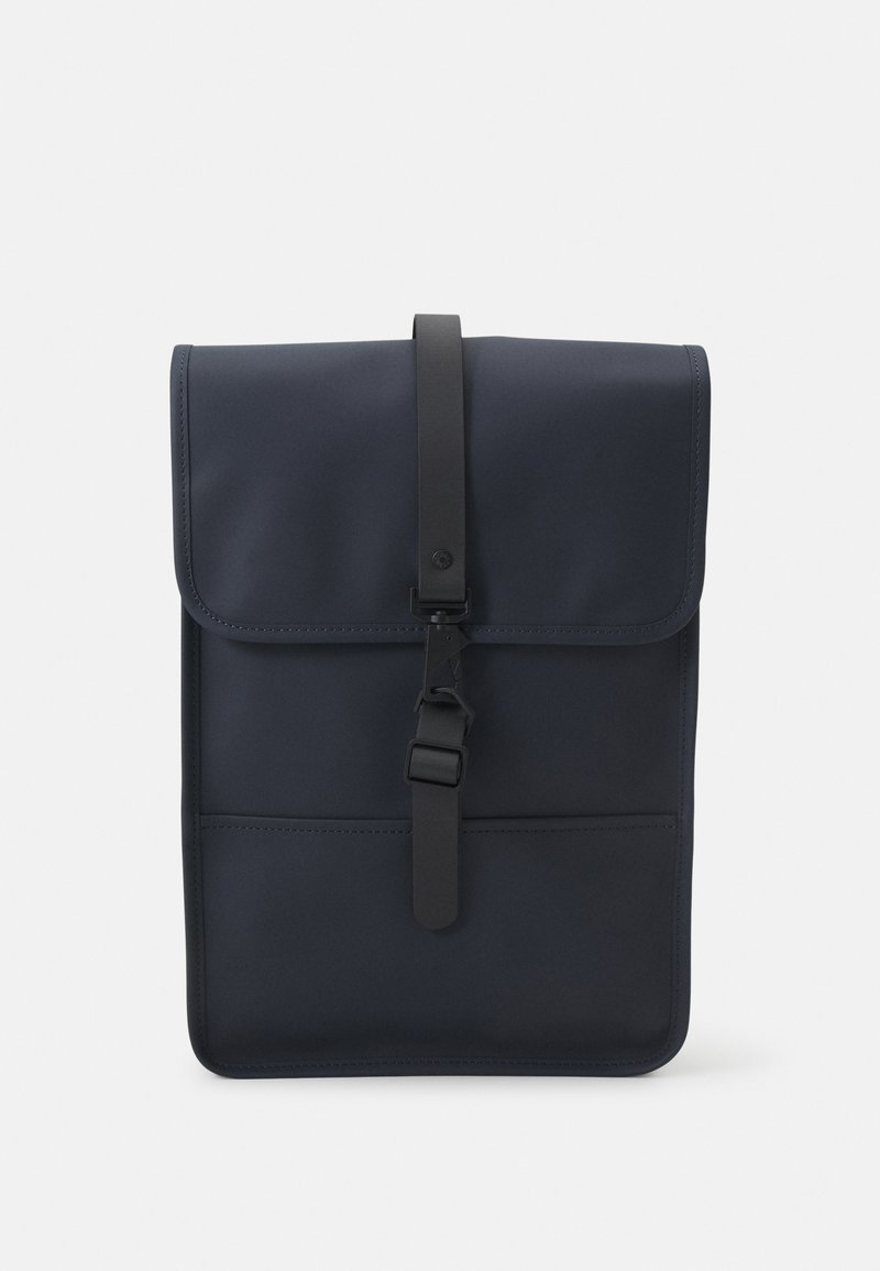 Rains BACKPACK MINI UNISEX Tagesrucksack navy/blau Zalando.de