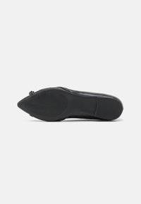 Thumbnail Image 4