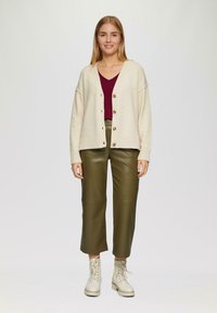 s.Oliver MIT V-AUSSCHNITT - T-shirt basic - rubinrot