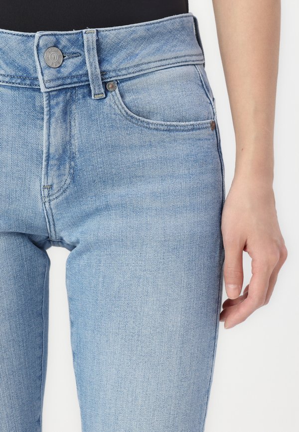 MIDGE SLIM STRAIGHT - Slim fit jeans2