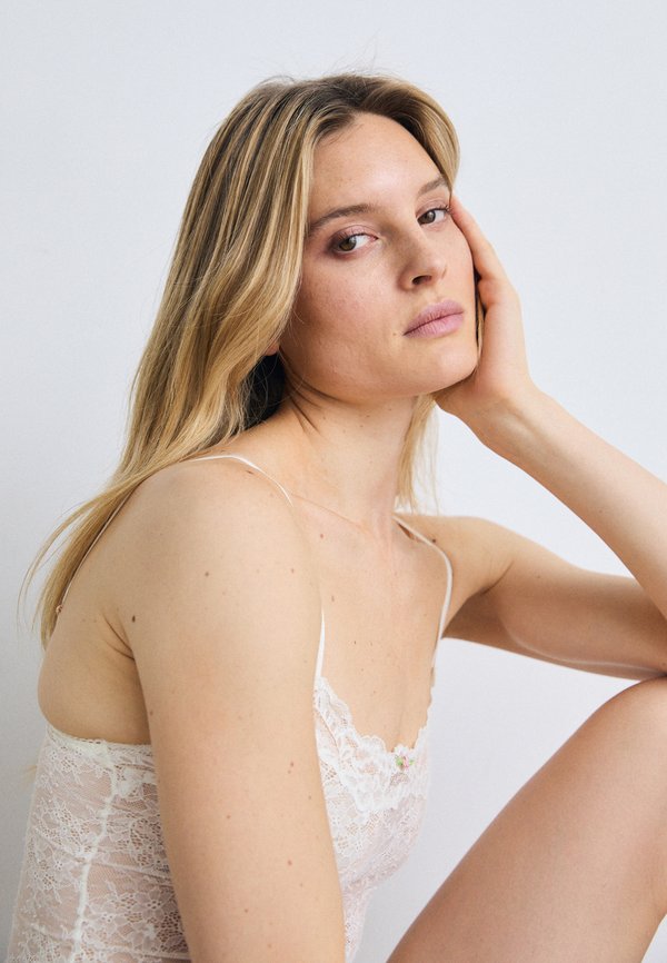 ORIGINS - Body - ivory3