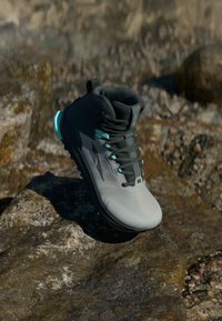 LONE PEAK 9 WATERPROOF MID - Pantofi drumeție - black/gray