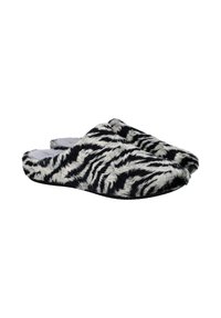Zapatillas con estampado de cebra, con una textura esponjosa en blanco y negro, con un diseño cerrado en la parte trasera, un forro suave y una suela plana para mayor comodidad y facilidad de uso.