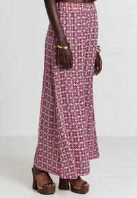 Calliope - Trousers - var rosa Thumbnail Image 1