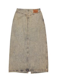 Gonna midi in denim con taglio dritto, colore azzurro chiaro e cuciture in vista. Presenta un'etichetta in pelle marrone nella vita.