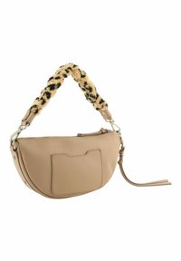 Sac à bandoulière en cuir beige avec une poignée tressée, ornée d'accents noirs et crème. Comprend une poche avant et une fermeture zippée.