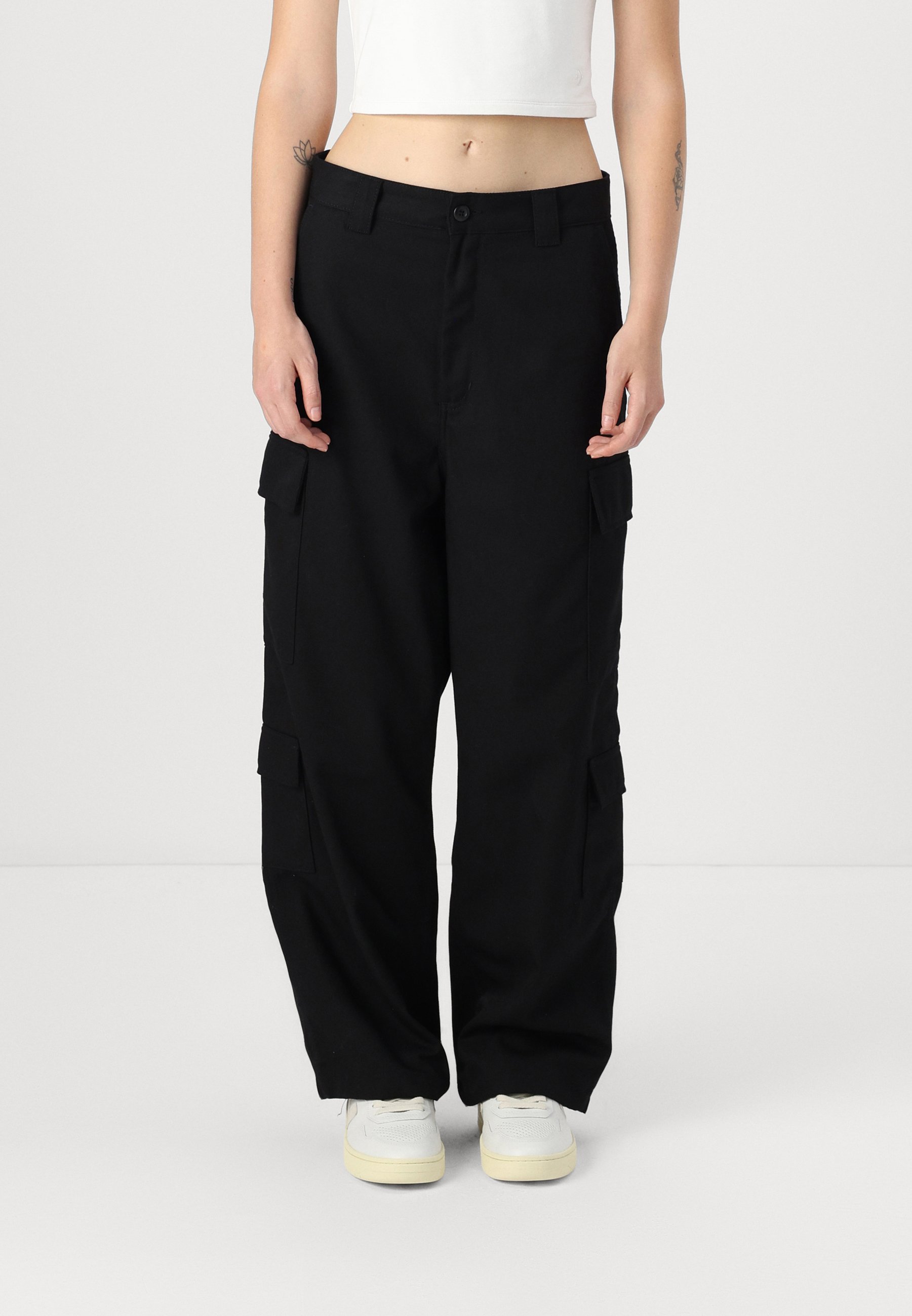 Black trousers