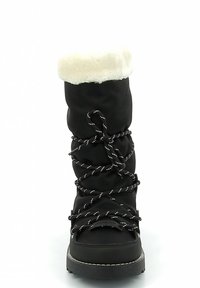 Stivale da neve nero con risvolto in pelliccia sintetica, lacci regolabili in un colore a contrasto e una resistente suola in gomma per la durata.