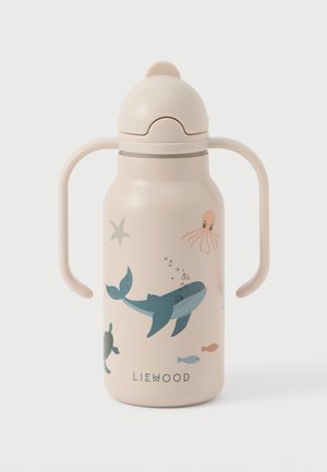 Persika värvi roostevaba terasest veepudel, millel on vaala, kaheksajalga ja merikilpkonna kujundid. Omab külgkäepidemeid ja kukutamiskaitsega korki.