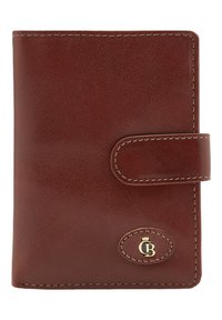 Billetera de cuero marrón con textura suave, cierre a presión y costuras en contraste; presenta un emblema dorado en forma ovalada.