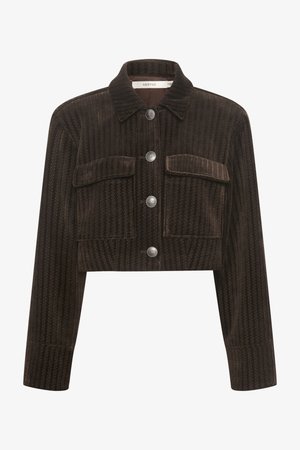 Brun kordfløyelsjakke med cropped lengde og vertikale linjer, som har krage, fire frontlommer og sølvfargede trykknapper.