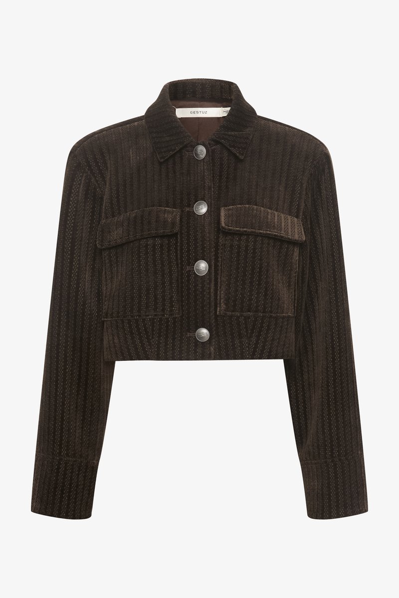 Braune Corduroy-Cropped-Jacke mit vertikalen Streifen, ausgestattet mit einem Kragen, vier vorderen Taschen und silbernen Druckknöpfen.