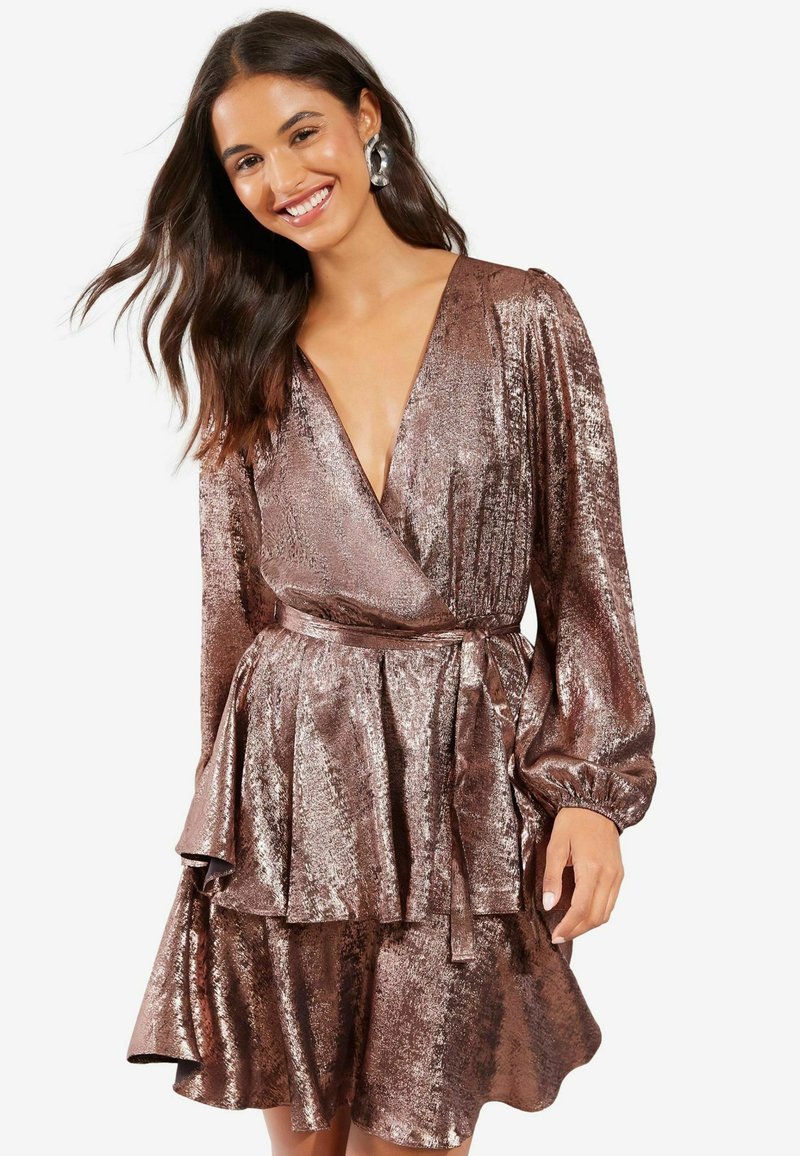 Friends Like These LONG SLEEVE SHIMMER RUFFLE WRAP REGULAR FIT - Rochie cocktail/Rochie petrecere - pink