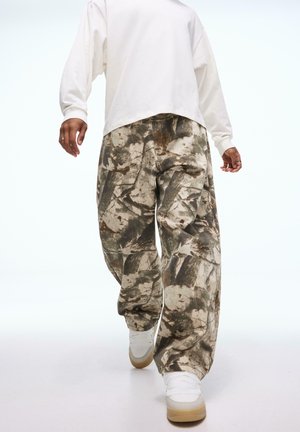 SUPER PRINTED - BAGGY - Stoffhose - dark brown