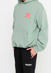 Multiply Apparel Felpa con cappuccio - green