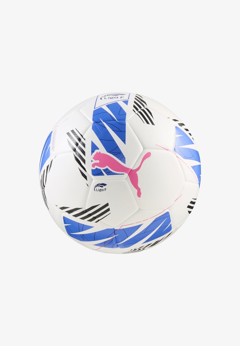 Balón de fútbol blanco con patrones geométricos en azul, negro y rosa, con un logo rosa de Puma y la marca "Liga F".