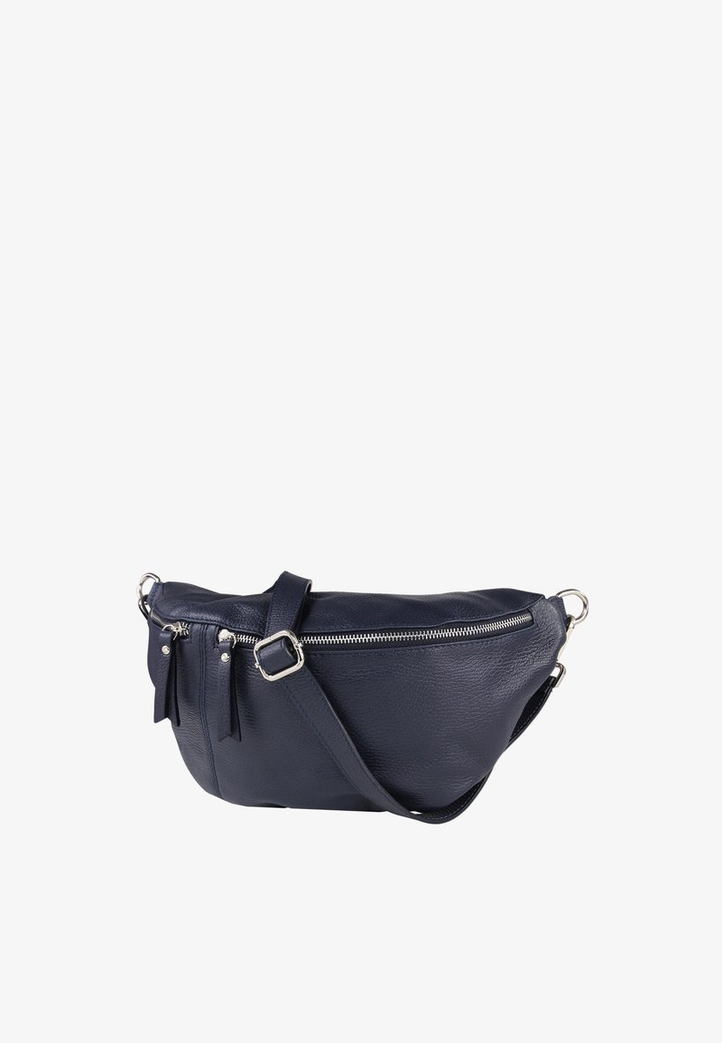 Donkerblauw leren crossbodytas met een gebogen vorm, zilverkleurige accenten, verstelbare riem en een ritssluiting met kwastjes.