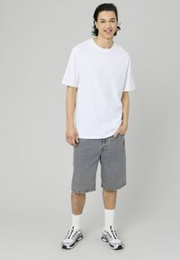 BZB BERMUDA - Short en jean - gris moyen